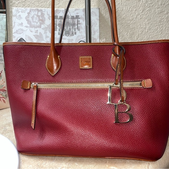 Dooney & Bourke Handbag, Pebble Grain Tote w/Wristlet Wallet, leather, red - Picture 6 of 16